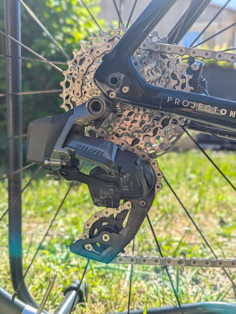Used Trek Émonda SLR 6 eTap 2021 2021 Road & Gravel — image 4 of 7