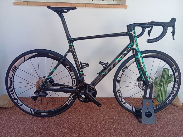 Used Scott Addict RC Supersonic Édition Limited superstar Scott Addict RC Supersonic Édition Limited superstar Custom Shimano Ultegra Di2 2023 Road & Gravel, Black — image 20 of 38