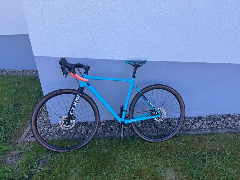 Used CUBE CROSS RACE PRO 2022 2022 Road & Gravel, Blue — image 1 of 9