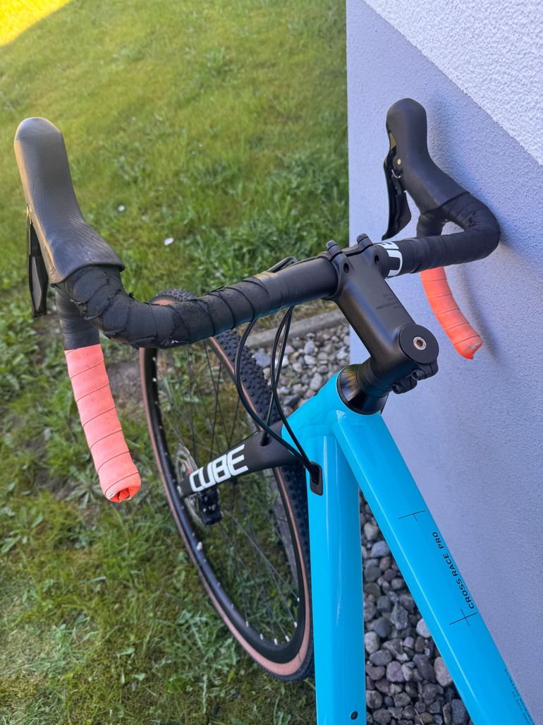 Used CUBE CROSS RACE PRO 2022 2022 Road & Gravel, Blue — image 3 of 9