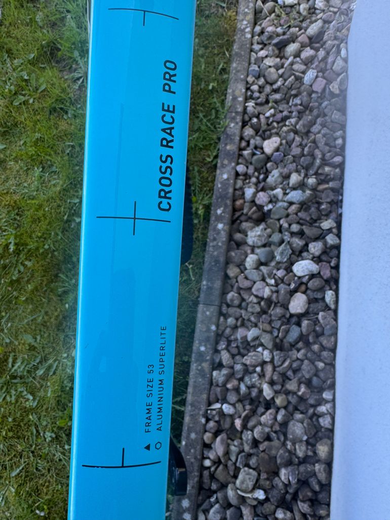 Used CUBE CROSS RACE PRO 2022 2022 Road & Gravel, Blue — image 8 of 9