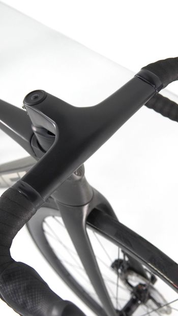 Used Trek Émonda SLR 7 2024 2024 Road & Gravel, Light Gray — image 4 of 15