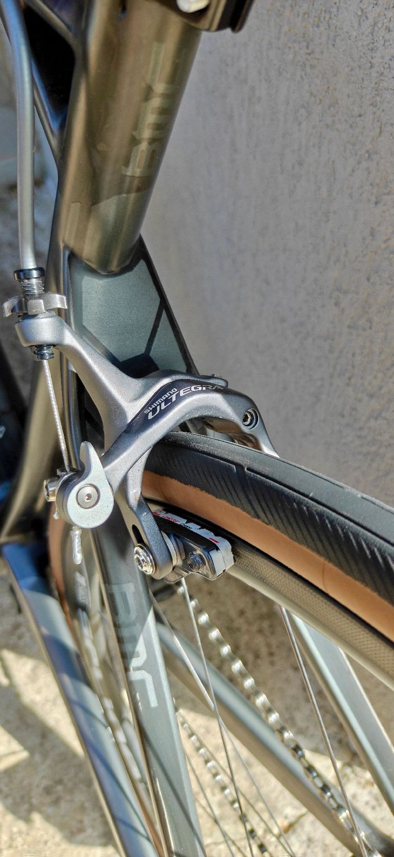 Used BMC BMC Custom Shimano Ultegra Di2 2014 Road & Gravel, Black — image 6 of 9