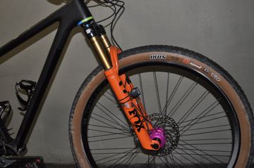 Used Open ONE+ 2021 Mountainbike, Black, 29 — image 4 of 21