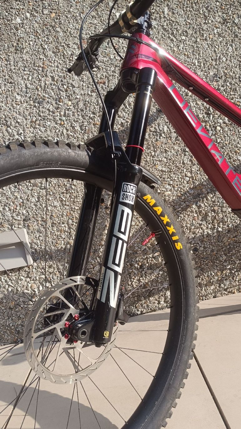 Used Deviate Claymore R 2024 2024 Mountainbike, Red — image 5 of 6