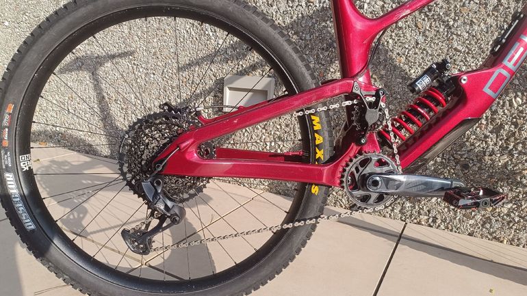 Used Deviate Claymore R 2024 2024 Mountainbike, Red — image 3 of 6