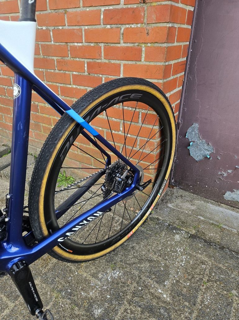 Used Canyon Inflite CF SLX 9 TEAM 2022 2022 Road & Gravel, Blue — image 4 of 6