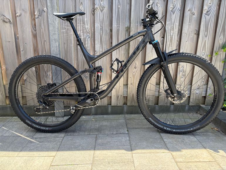 Used Trek Fuel EX 8 29 2019 2019 Mountainbike, Black, 29 — image 1 of 7