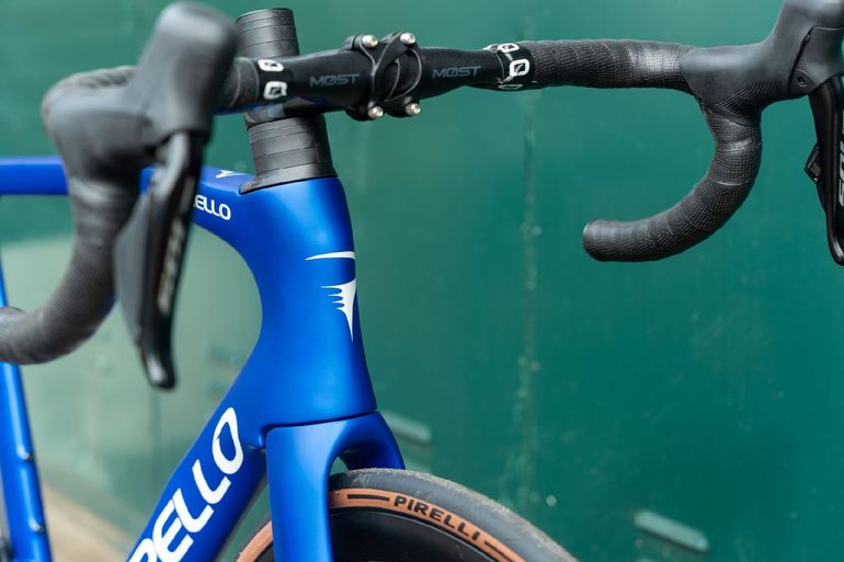 Used Pinarello F5 105 Di2 2024 2024 Road & Gravel, Blue — image 2 of 4