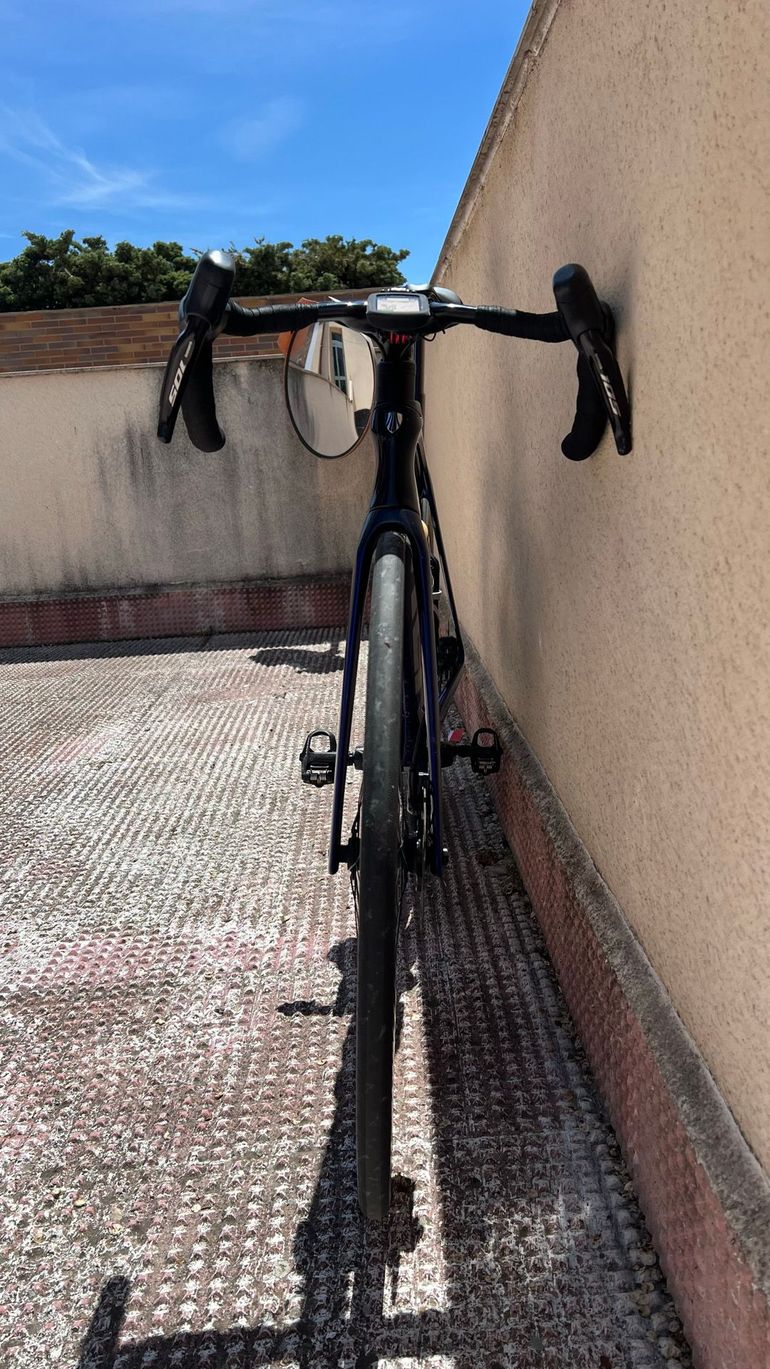 Used Trek Madone SL 6 Di2 Gen 6 2023 2023 Road & Gravel, Blue — image 4 of 6