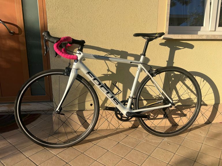 Used Focus IZALCO RACE 9.8 2019 2019 Road & Gravel, Bianco — image 2 of 12