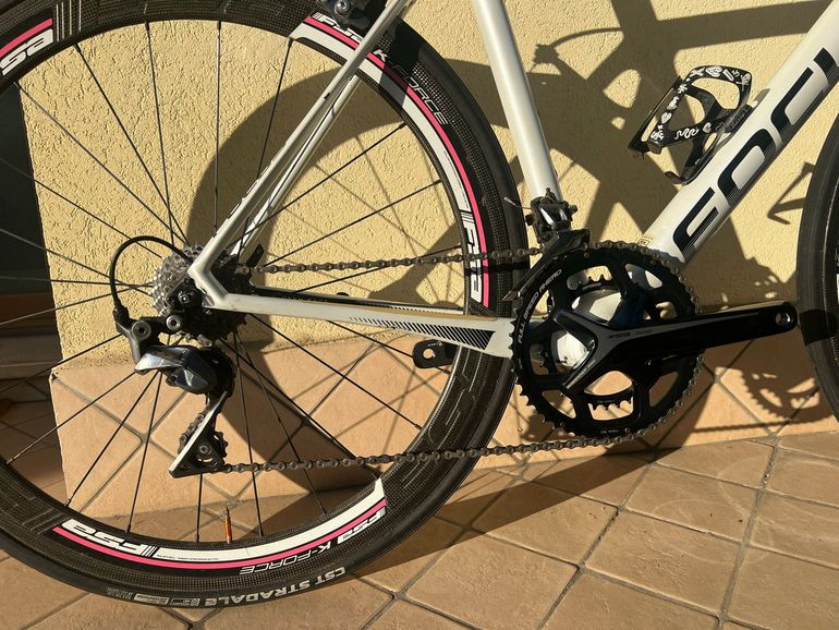 Used Focus IZALCO RACE 9.8 2019 2019 Road & Gravel, Bianco — image 3 of 12