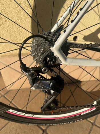 Used Focus IZALCO RACE 9.8 2019 2019 Road & Gravel, Bianco — image 6 of 12