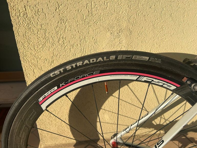 Used Focus IZALCO RACE 9.8 2019 2019 Road & Gravel, Bianco — image 12 of 12
