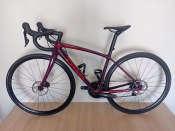 Used Trek Émonda SL 5 2021 2021 Road & Gravel, Morado — image 2 of 8