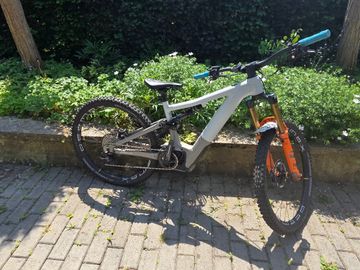 Used Focus SAM ² 6.9 2023 2023 Mountainbike, Light Gray, 29 — image 6 of 6