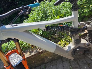 Used Focus SAM ² 6.9 2023 2023 Mountainbike, Light Gray, 29 — image 4 of 6