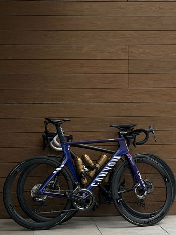 Used Canyon Aeroad Shimano Ultegra Di2 2024 Road & Gravel, Morado — image 7 of 7