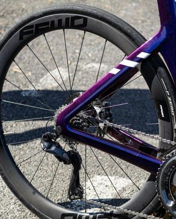 Used Canyon Aeroad Shimano Ultegra Di2 2024 Road & Gravel, Morado — image 4 of 7