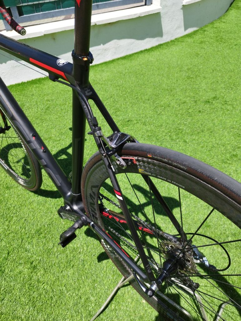 Used Focus Izalco SRAM Red 2012 Road & Gravel, Negro — image 10 of 13