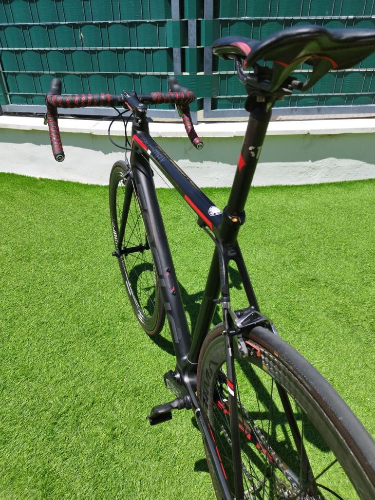 Used Focus Izalco SRAM Red 2012 Road & Gravel, Negro — image 11 of 13