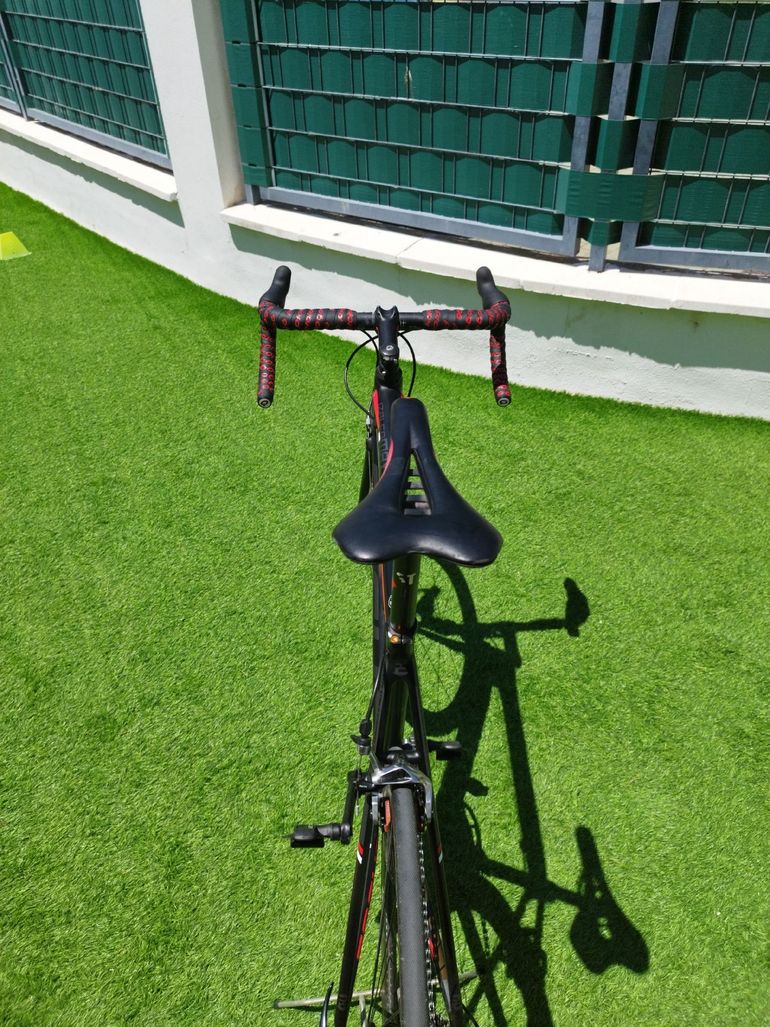 Used Focus Izalco SRAM Red 2012 Road & Gravel, Negro — image 12 of 13