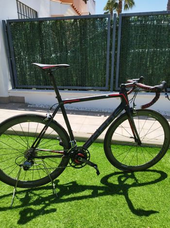 Used Focus Izalco SRAM Red 2012 Carretera y gravel