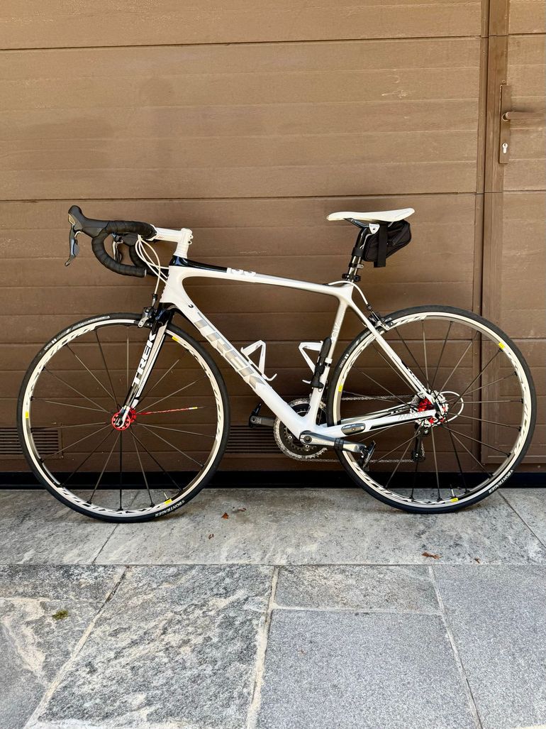 Used Trek Madone 6.9 SSL H1 (Double) 2012 2012 Road & Gravel, White — image 2 of 11