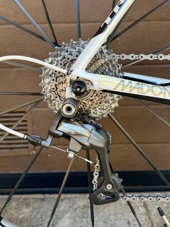 Used Trek Madone 6.9 SSL H1 (Double) 2012 2012 Road & Gravel, White — image 4 of 11
