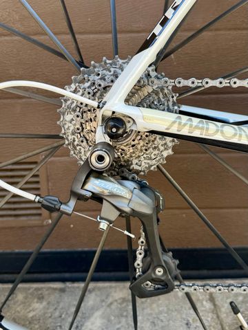 Brugt Trek Madone 6.9 SSL H1 (Double) 2012 2012 Road & Gravel — billede 4 af 11