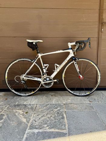 Used Trek Madone 6.9 SSL H1 (Double) 2012 2012 Road & Gravel, White — image 1 of 11