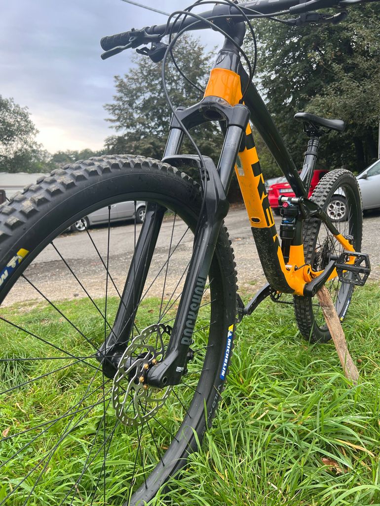 Used Trek Fuel EX 5 Gen 5 2023 2023 Mountainbike — image 2 of 5