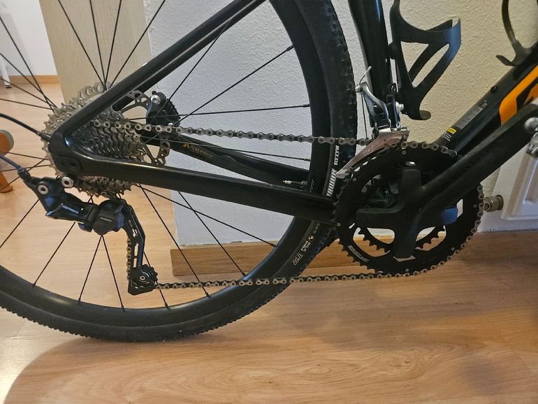 Used Giant Revolt Advanced 3 2024 2024 Road & Gravel, Nero — image 3 of 3
