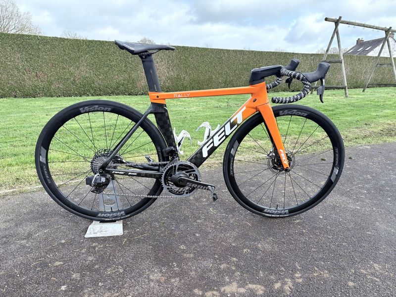 Used Felt AR FRD Ultimate RED eTap AXS 2022 2022 Road & Gravel