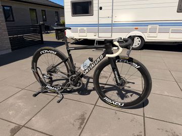 Used Specialized Tarmac SRAM Red eTap AXS 2025 Road & Gravel, Black — image 8 of 10