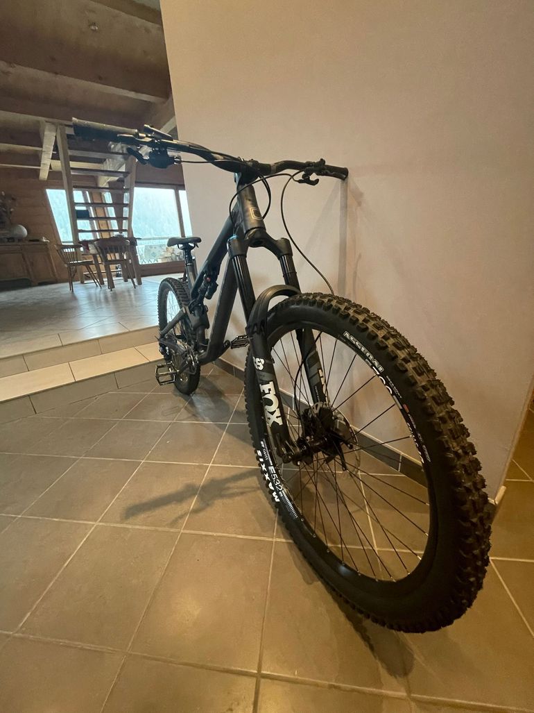 Used Commencal META SX ESSENTIAL 2 2022 2022 Mountainbike — image 4 of 4