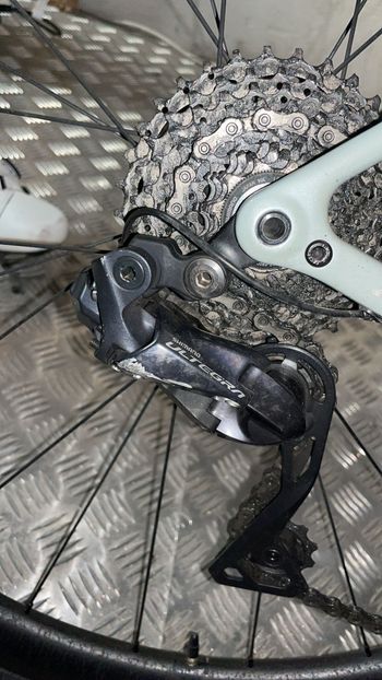 Used Specialized Aethos Expert - Shimano Ultegra Di2 2022 2022 Road & Gravel — image 2 of 6