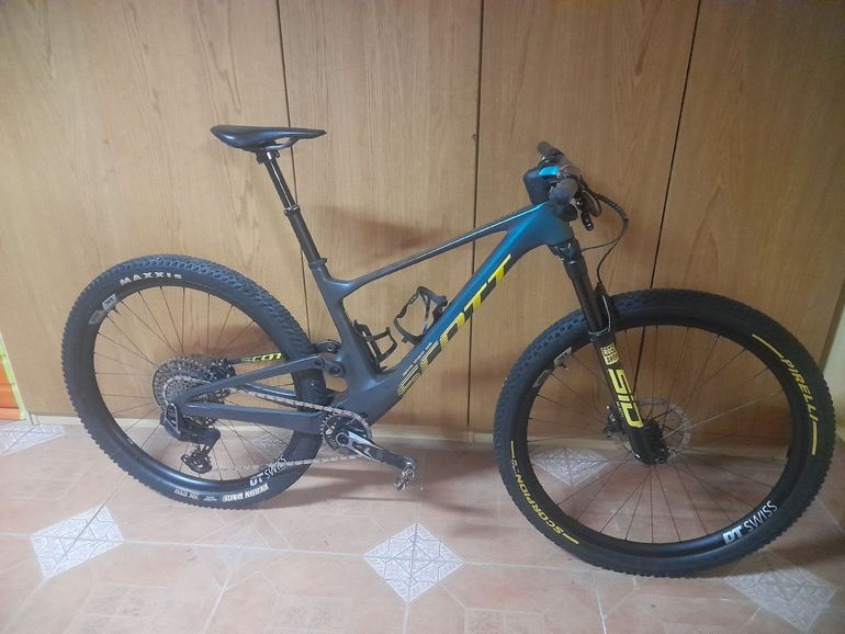 Used Scott Spark RC World Cup TR 2024 2024 Mountainbike, Verde — image 1 of 8