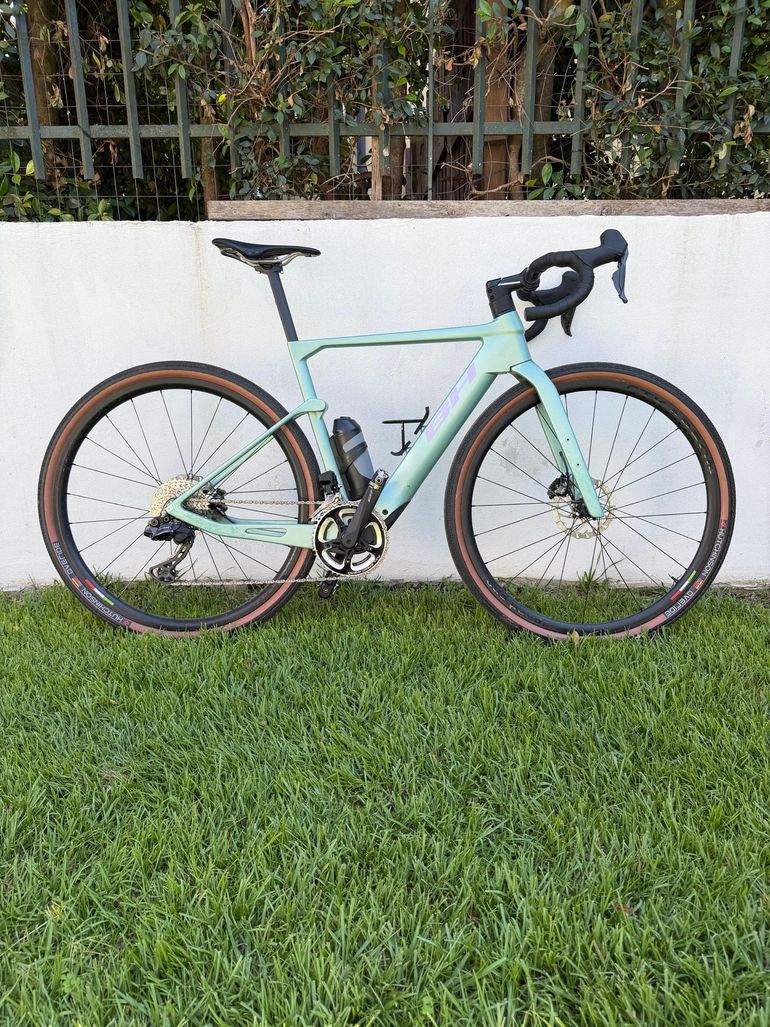 Used BH iGRAVELX CARBON PRO 2.9 2025 2025 Road & Gravel, Azul — image 1 of 6