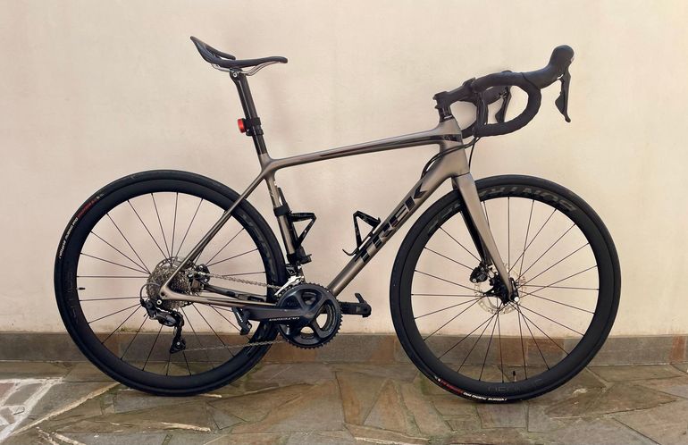 Used Trek Émonda SL 6 2020 2020 Road & Gravel — image 1 of 4