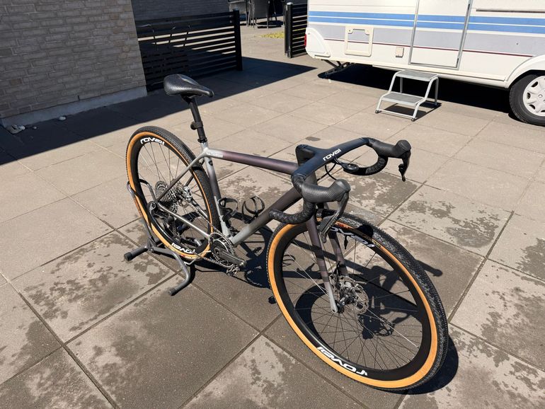 Used Specialized Crux SRAM Red eTap AXS 2026 Road & Gravel — image 9 of 9
