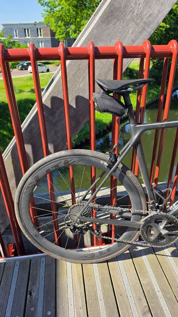Used Canyon Ultimate Shimano 105 2020 Road & Gravel, Negro — image 2 of 9
