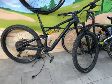 Gebrauchtes Specialized Enduro Comp 29/6Fattie 2018 2018 Mountainbike, Schwarz, 29 — Bild 1 von 3