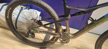 Used Orbea OIZ M30 2024 2024 Mountainbike, Green, 29 — image 2 of 5