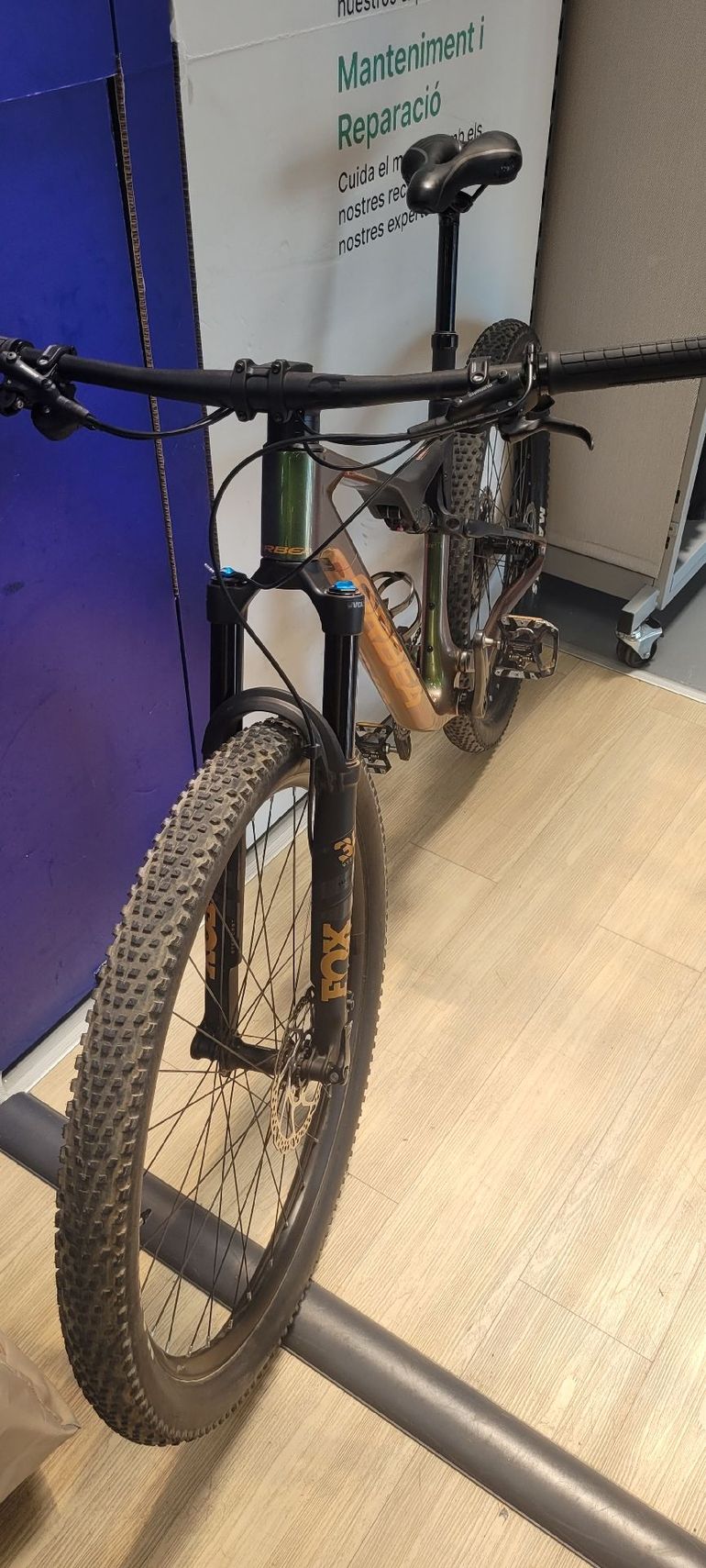 Used Orbea OIZ M30 2024 2024 Mountainbike, Green, 29 — image 5 of 5