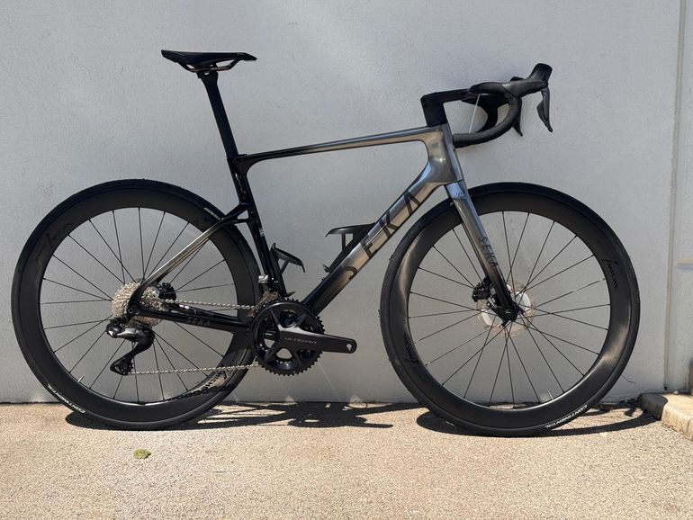 Used Seka Seka Custom Shimano Ultegra Di2 2026 Road & Gravel, Light Gray — image 1 of 10