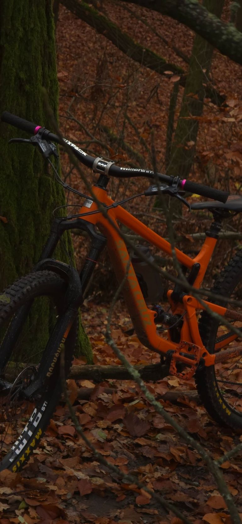 Used Santa Cruz HIGHTOWER D / Aluminum / 29 2022 2022 Mountainbike, Arancione — image 1 of 7