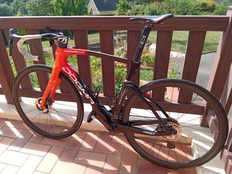 Used Pinarello DOGMA F DURA ACE Di2 2025 2025 Road & Gravel, Black — image 10 of 12