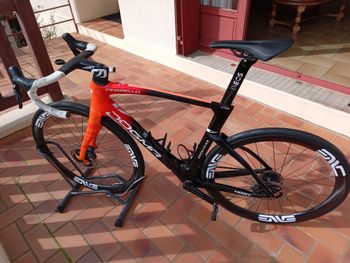 Used Pinarello DOGMA F DURA ACE Di2 2025 2025 Road & Gravel — image 5 of 9