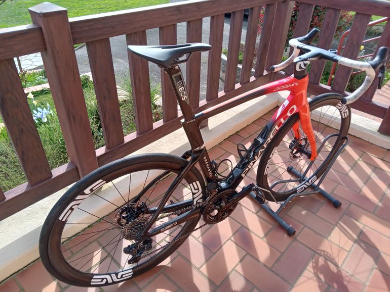 Used Pinarello DOGMA F DURA ACE Di2 2025 2025 Road & Gravel — image 4 of 9